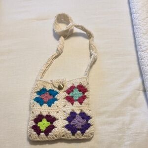 Crochet Floral Pattern Shoulder Bag